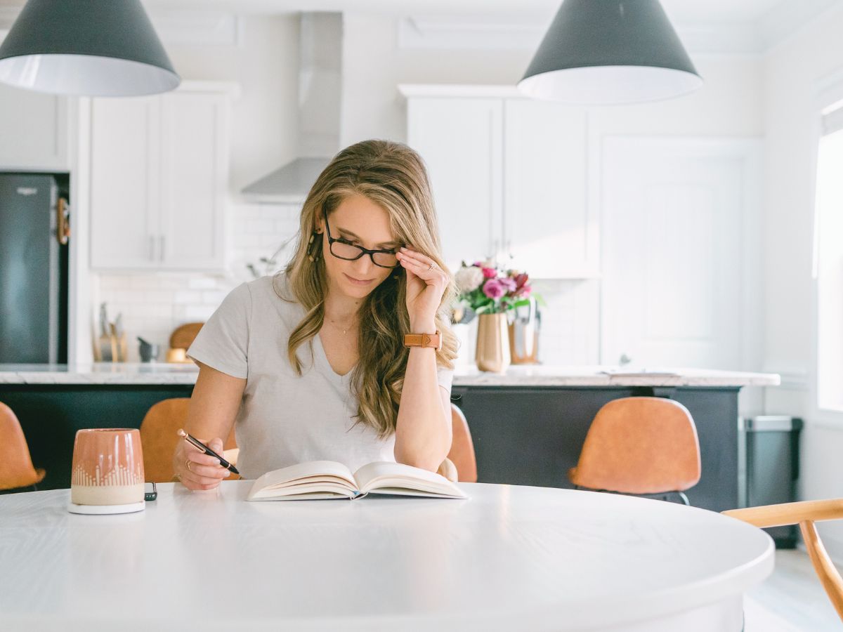 Business Coach Laura Schoenfeld photo on blog about how to turn a slow sales month around
