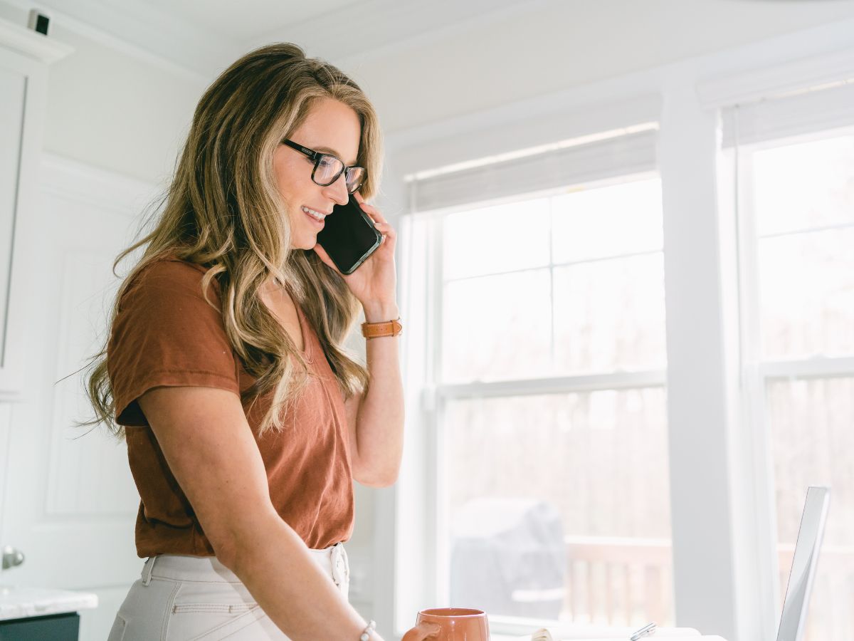 Business Coach Laura Schoenfeld on blog about How to Confidently Close More High-Ticket Health Clients