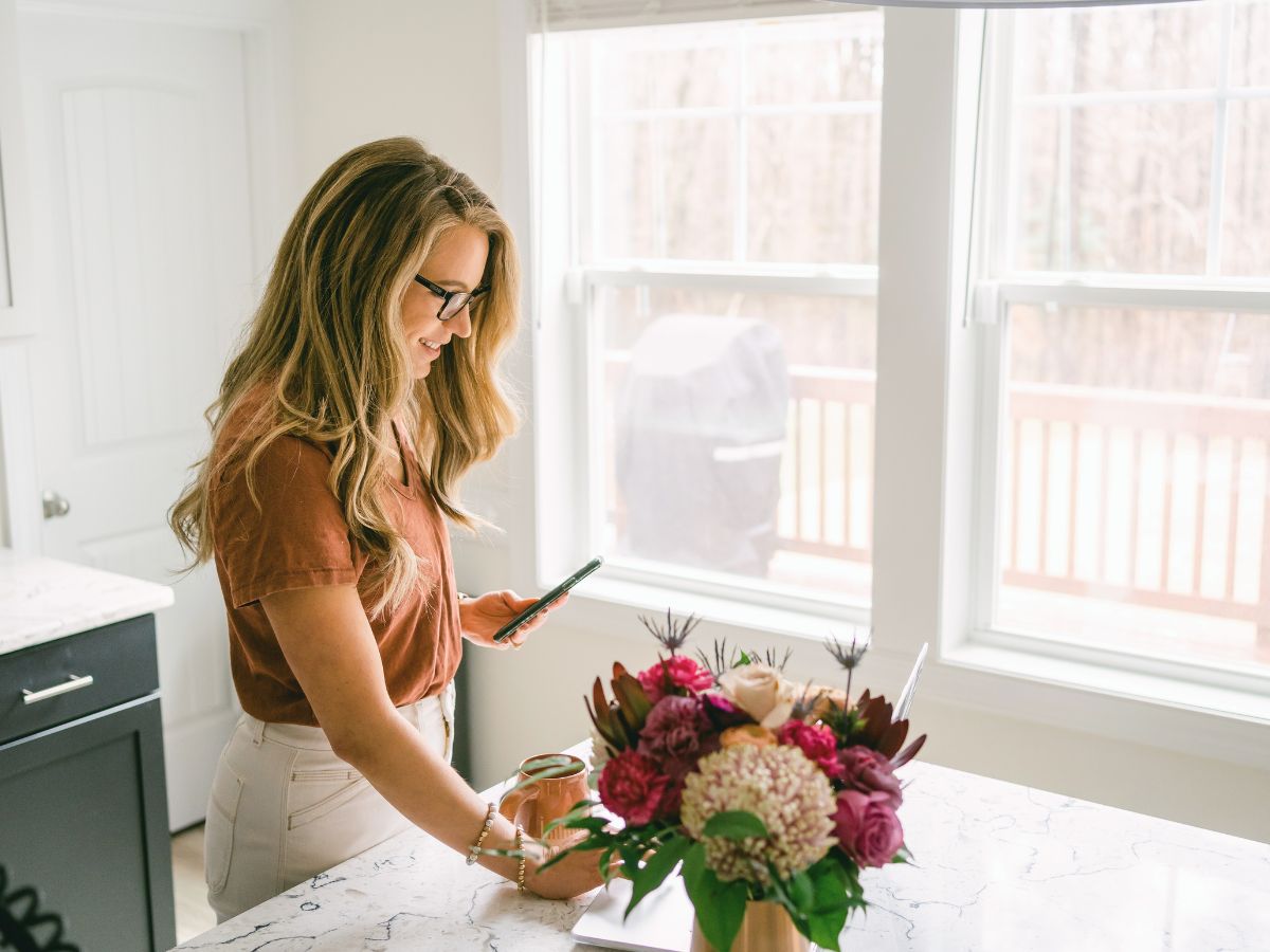 Business Coach Laura Schoenfeld The Nourished CEO Podcast What Built Business Won't Grow It